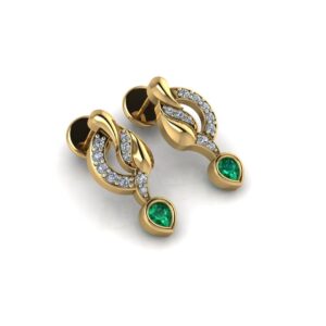 Eternal Radiance: Gold Earrings with Dazzling Diamonds
