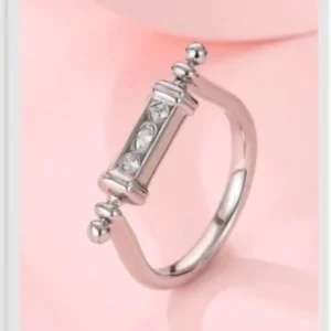 Silver Whisper: Sling Finger Ring