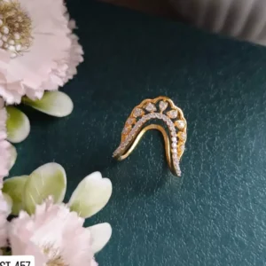 Regal Dual-Tone Vanki Rings: Elegance in Gold and Rose Gold