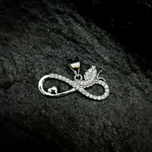 Eternal Elegance Pendant: Everyday Grace in Silver