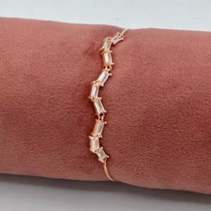 Radiant Grace: Premium Silver Chain Bracelet with Zirconia