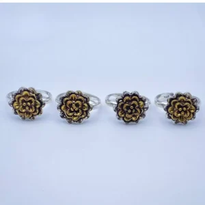 Eternal Bloom: Dual-Tone Floral Toe Ring for Everyday Elegance