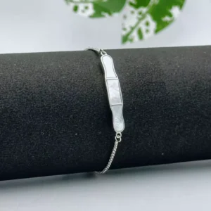 Radiant Pearl: Silver Chain Bracelet