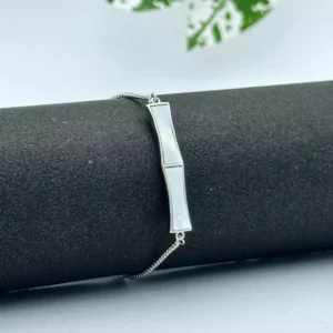 Untitled_design-4 Moonlit Pearl: Silver Chain Bracelet