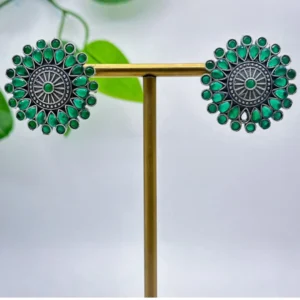 Verdant Glow Stud Earrings