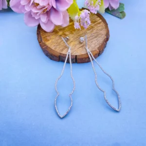 untitled-design-5-674ec80570601 Moonlit Charm: Radiant Silver Earrings