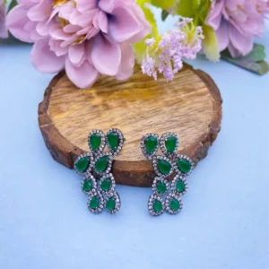 untitled-design-674ec8201ed38 Verdant Elegance: Silver Earrings with Green Gemstone